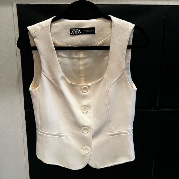 Cream Vest - Picture 2 of 4